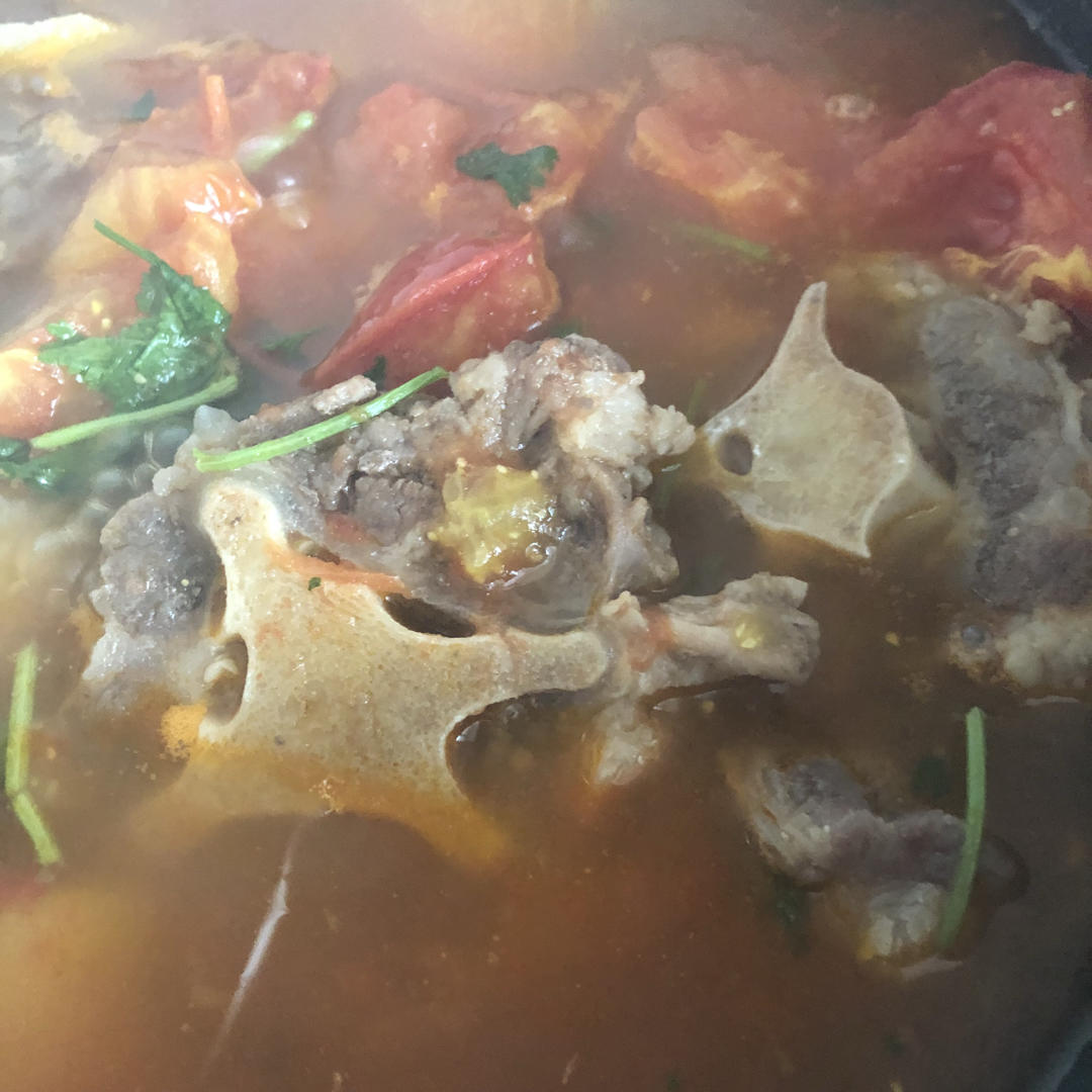 番茄牛尾骨汤