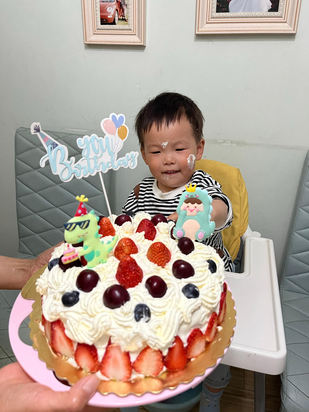 草莓戚风生日蛋糕