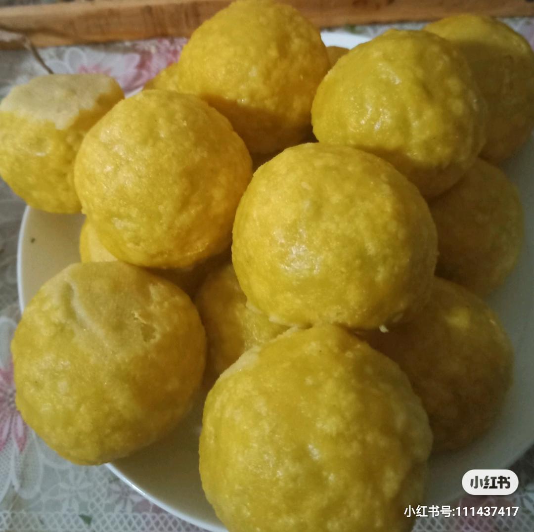 不用包的白萝卜玉米面团子