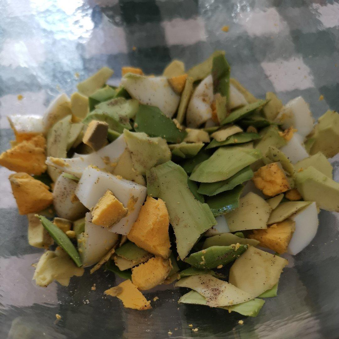 若家早餐—低脂牛油果鸡蛋沙拉