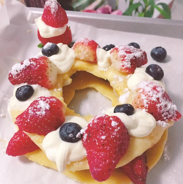 草莓巴黎-布雷斯特泡芙