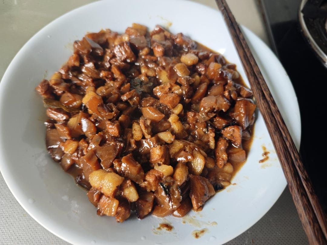 台式卤肉饭（教你用红葱头熬油&无香料）