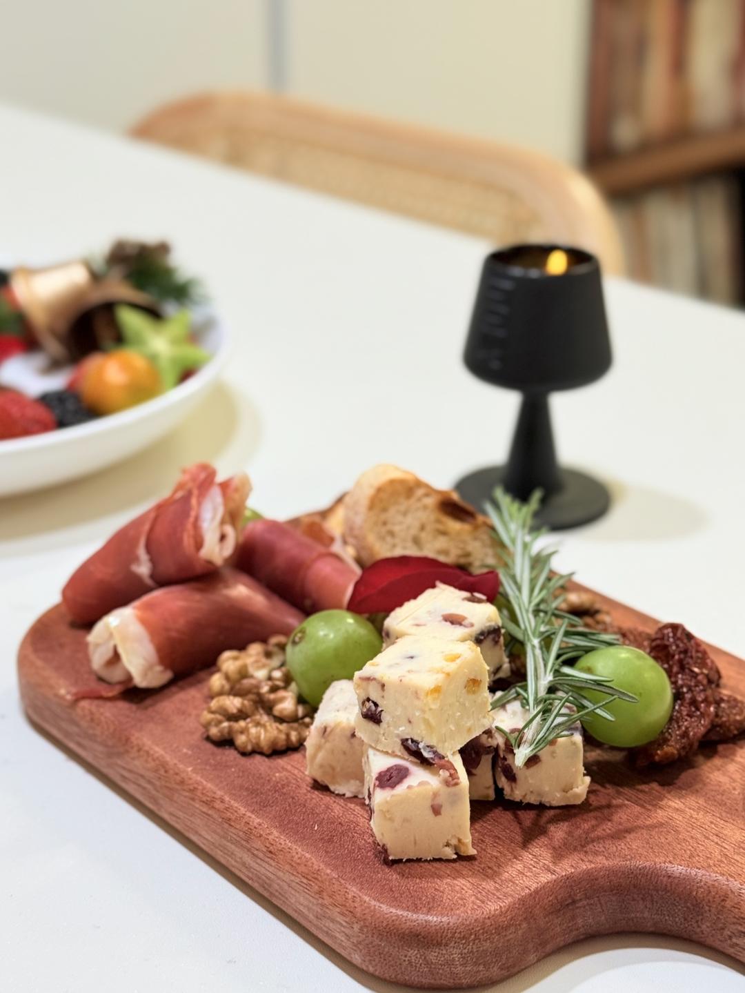 豪华奶酪火腿拼盘(见菜多喝三杯酒)