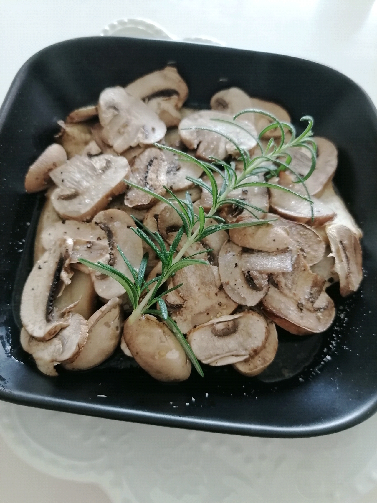 迷迭香烤蘑菇&蘑菇tartine