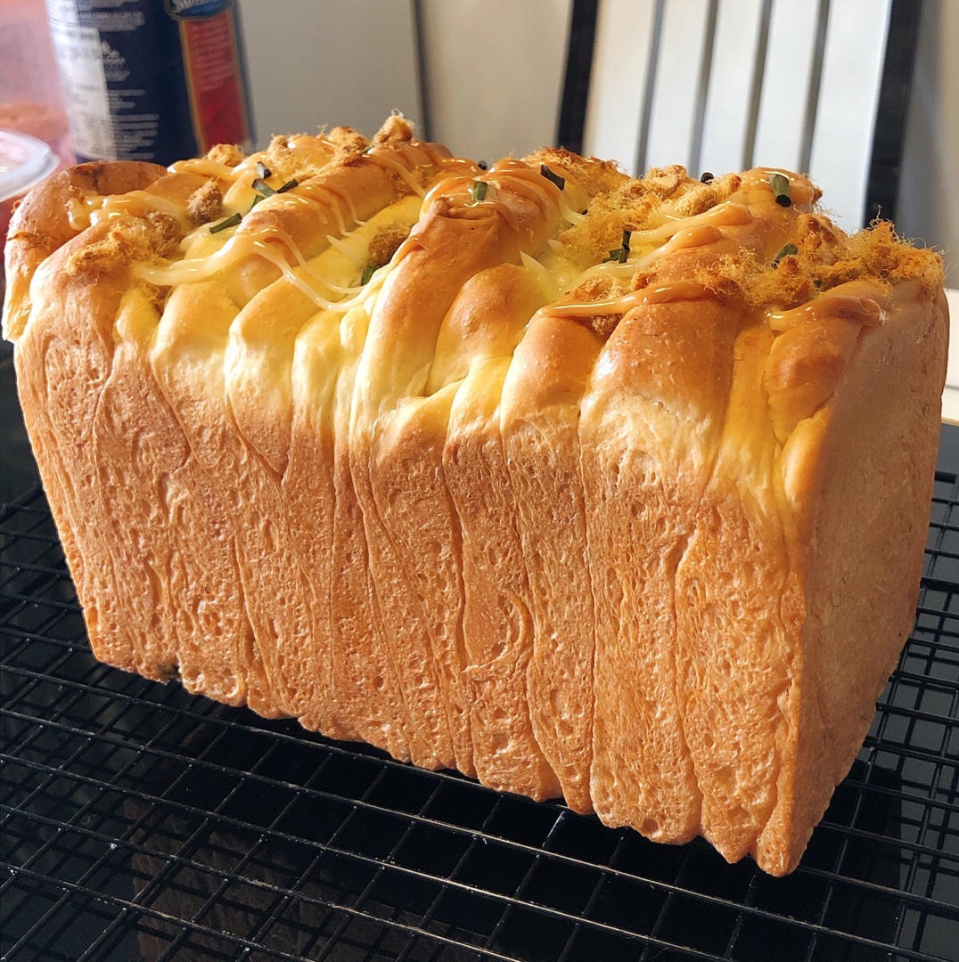 手撕千层肉松面包