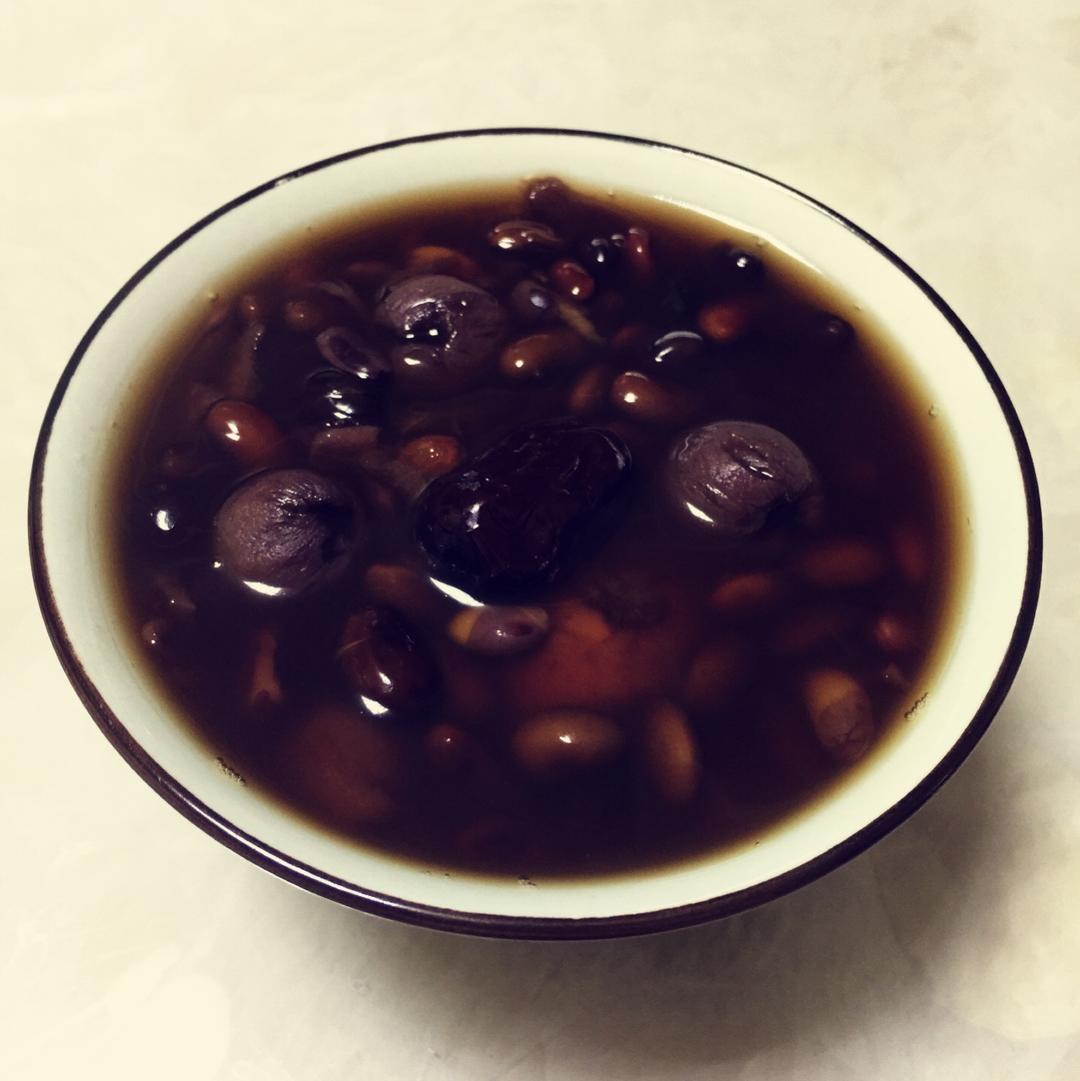 happyrxq2做的红枣黑豆当归汤