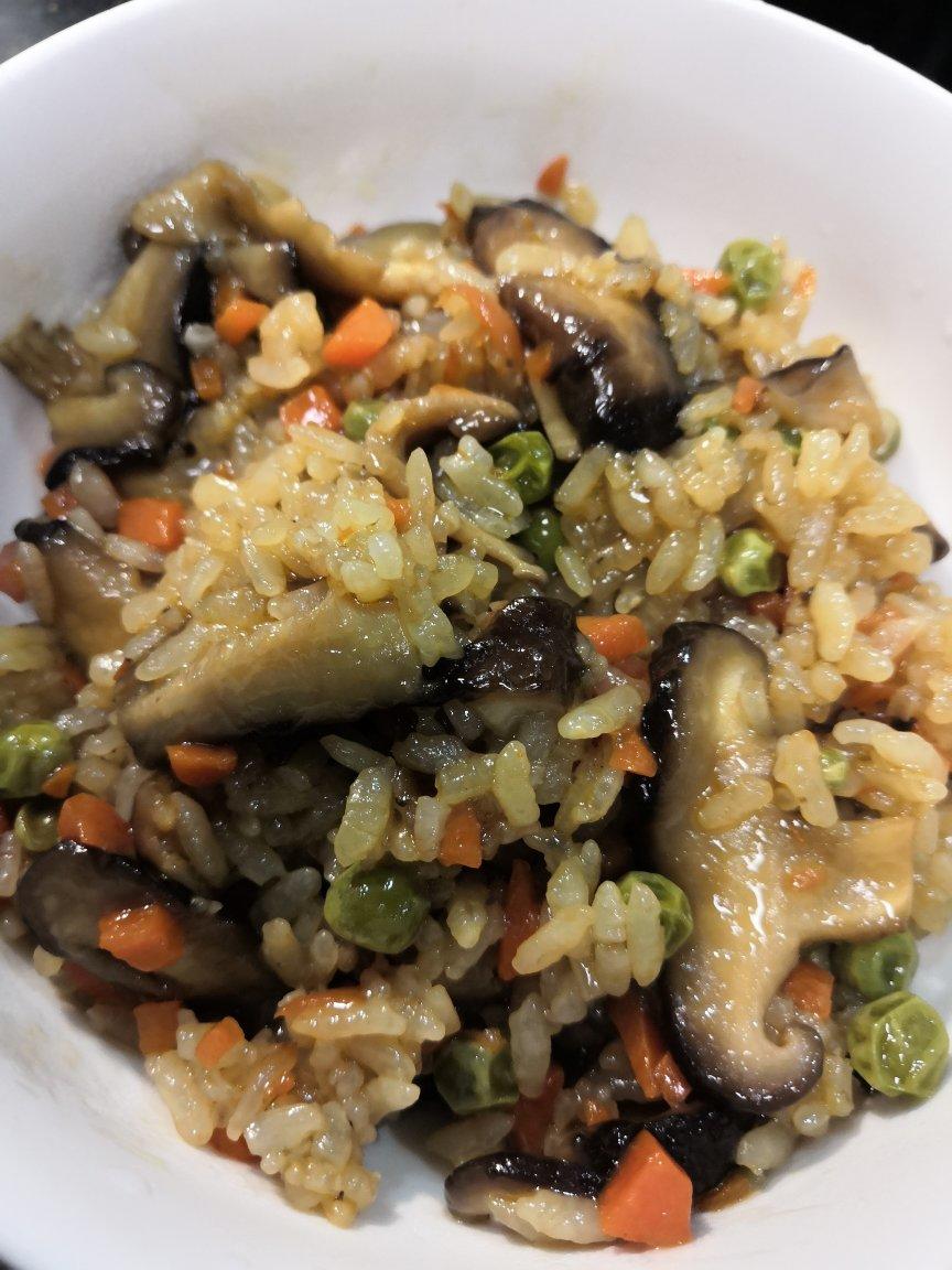 把陈乔恩吃哭的焖饭，我一口气连吃3碗，学会后再也不想吃外卖了