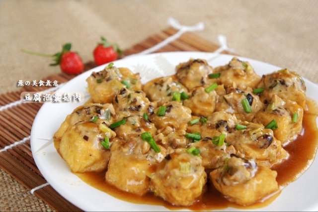 豆腐泡囊菇肉