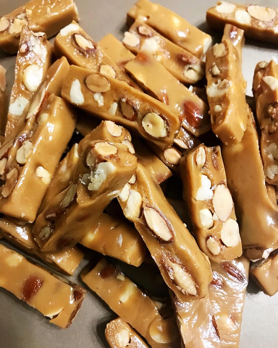 比牛轧糖还要好吃的花生太妃糖（消耗淡奶油）