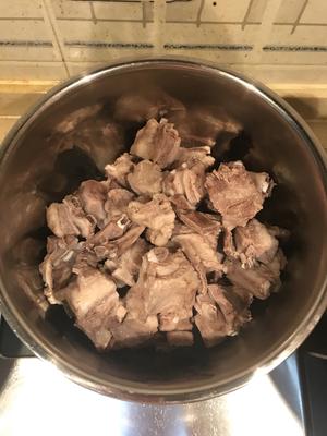 红焖羊肉火锅的做法 步骤2