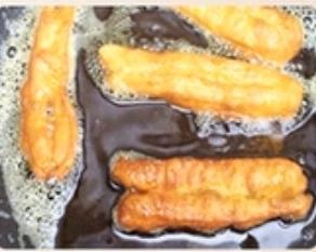 油条（安琪油条膨松剂）的做法