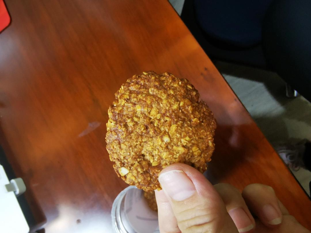 低脂低卡的燕麦饼干！饱腹感超强，做法简单！