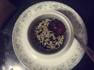 黑米燕麦红枣粥的做法 步骤3