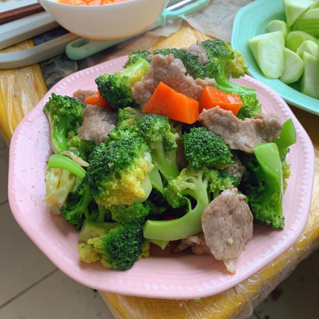 西兰花炒牛肉