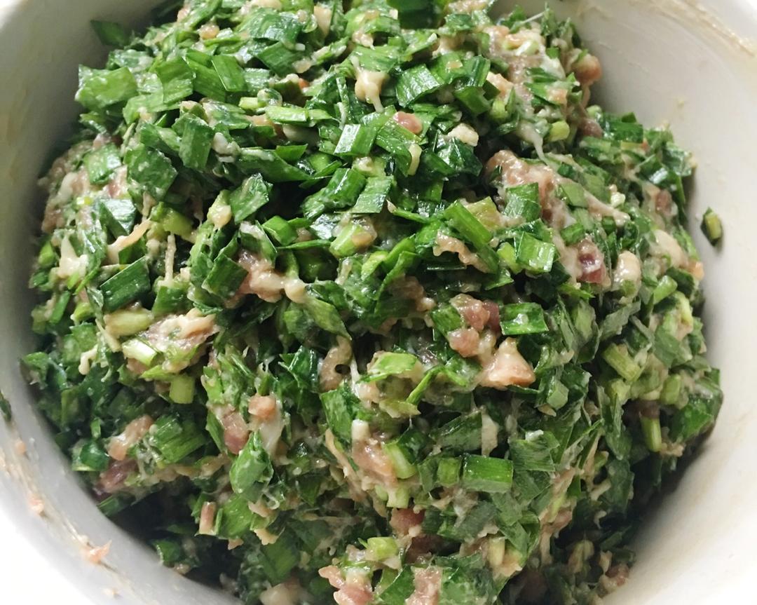 会喷汁的韭菜猪肉饺子的做法
