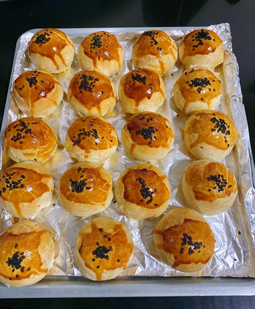 超简单 免揉 酥掉渣的蛋黄酥(超详细附全程视频)不破酥『万能酥皮』
