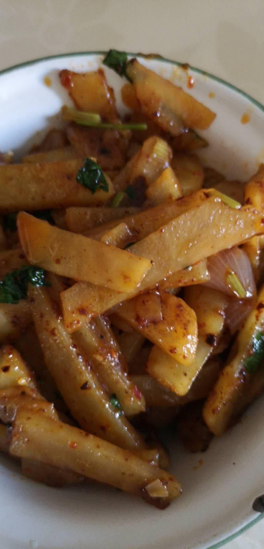 香辣过瘾的孜然土豆火腿，比路边摊还好吃