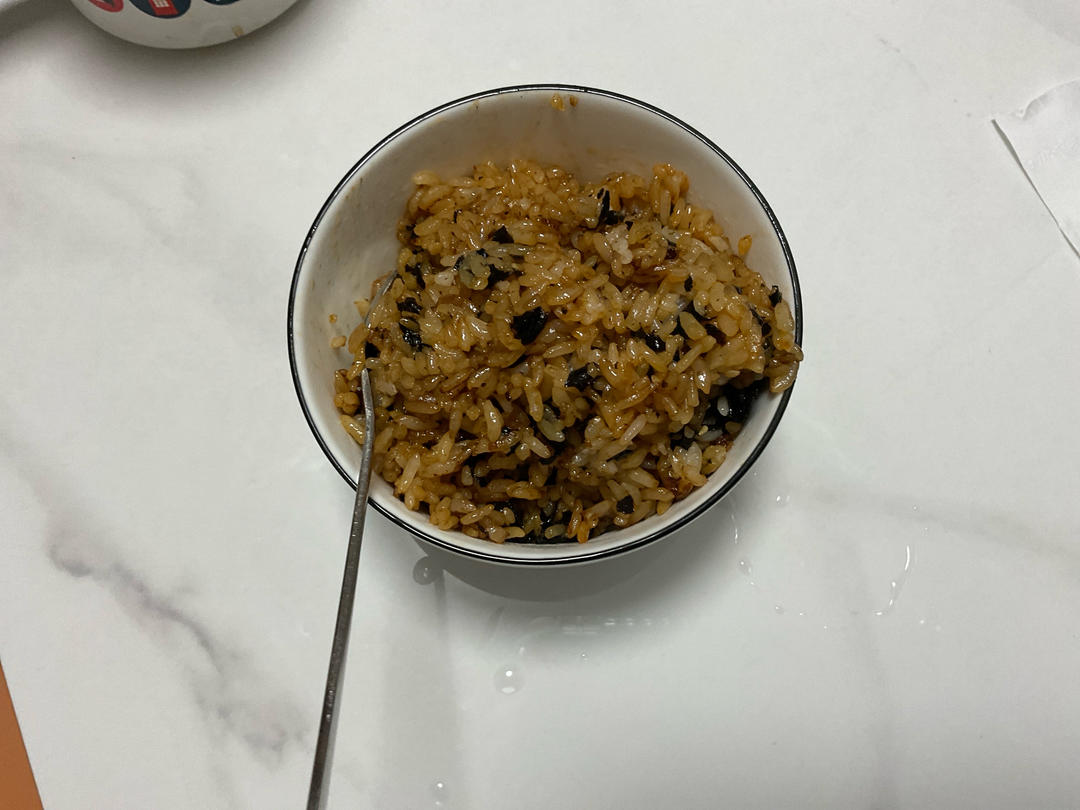 剩米饭这样做好吃好吃到转圈圈，自制日式海苔饭团