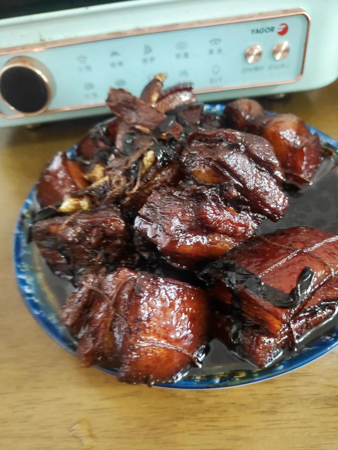 肥而不腻的东坡肉