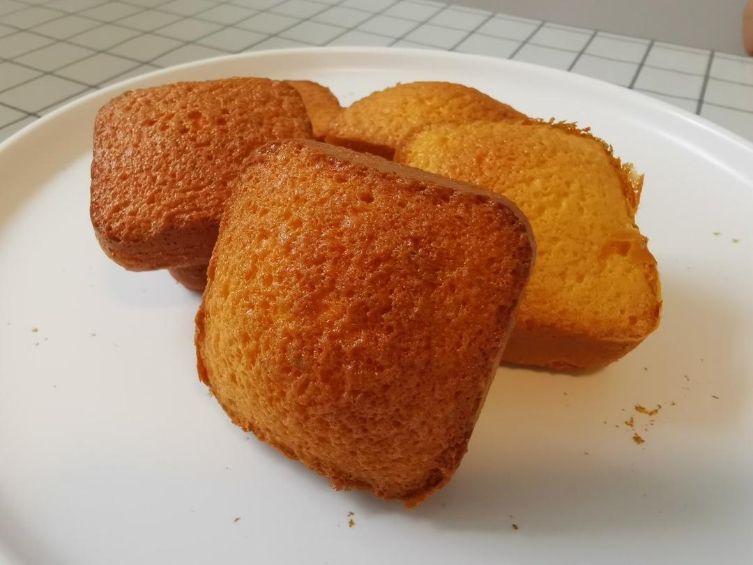 蜂蜜脆皮小蛋糕