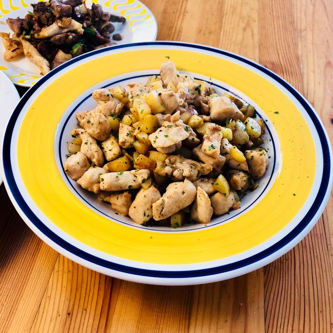 一道怎么做都好吃的干煎土豆鸡丁（红烧，咖喱，椒盐，孜然）