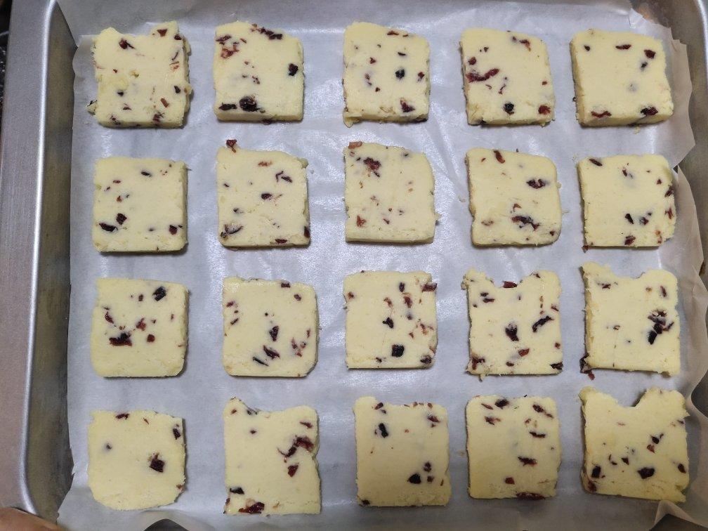 奶香浓郁酸甜酥脆的蔓越莓黄油曲奇