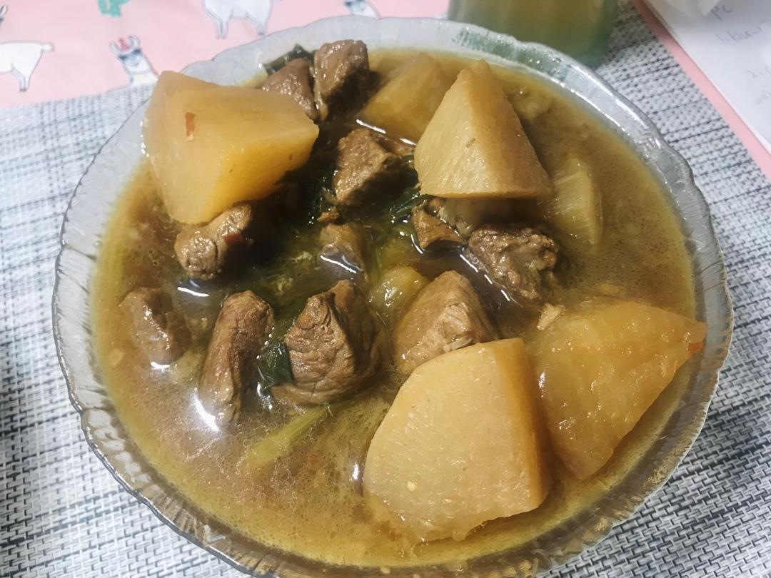 萝卜牛腩煲