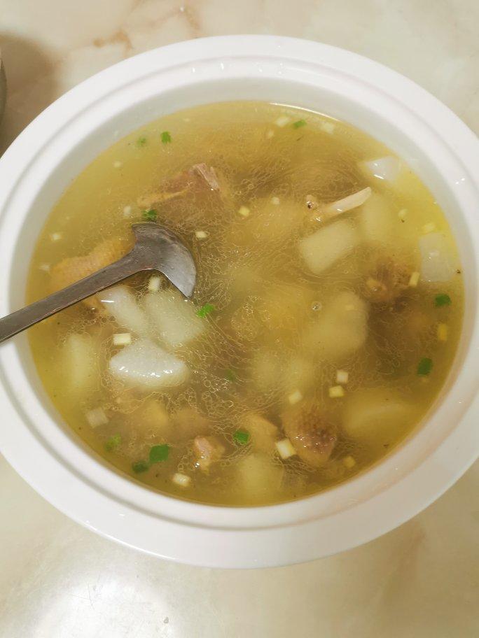 白萝卜炖鸭汤