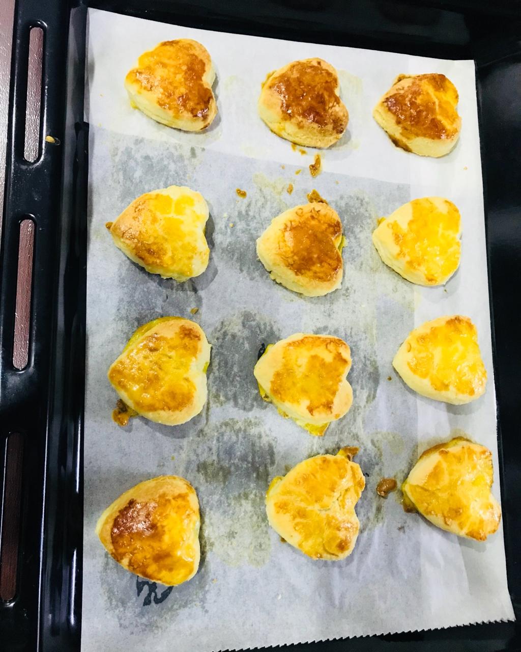 【视频】3分钟 奶油司康Scone(可能是世界上最快手的司康) 消耗淡奶油～