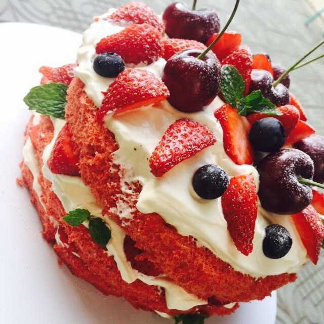 草莓裸蛋糕