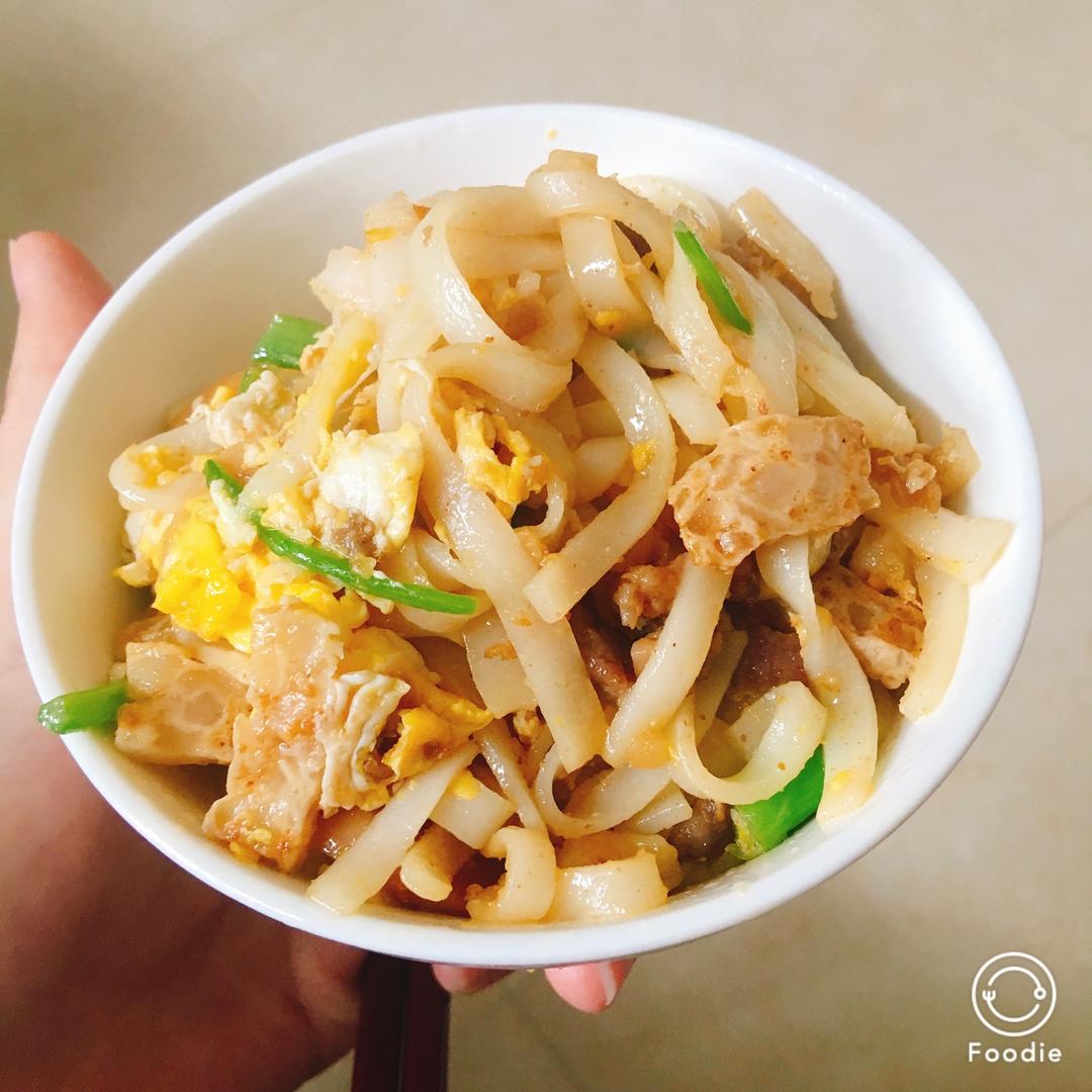 妈妈的豌豆做的炒粿条