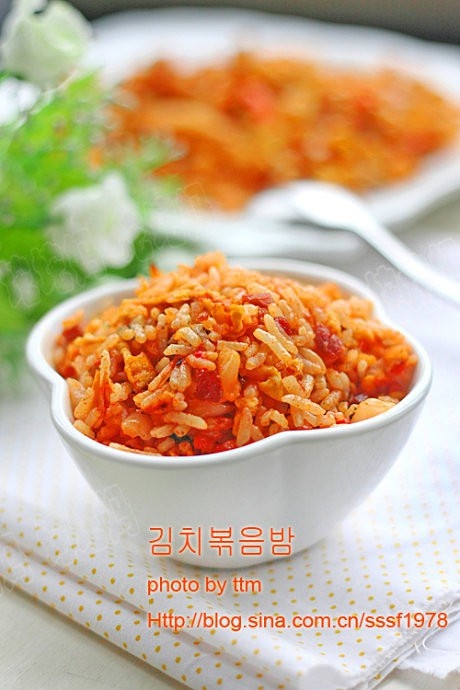 韩式辣白菜炒饭的做法