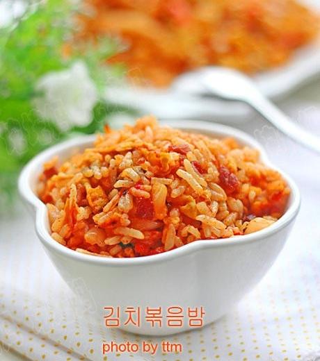 韩式辣白菜炒饭的做法