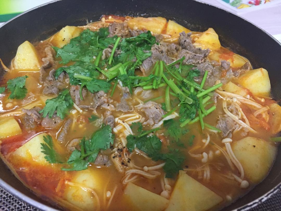 番茄土豆肥牛锅