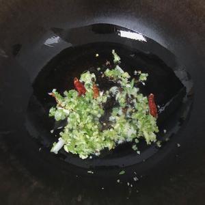 酸菜炖肉的做法 步骤3