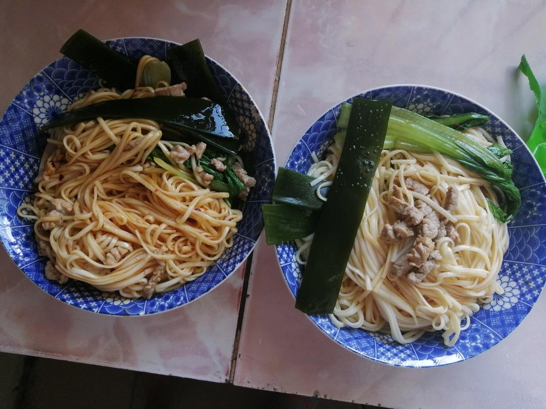 简简单单的一碗蚝油拌面🍜能让你好吃到舔碗