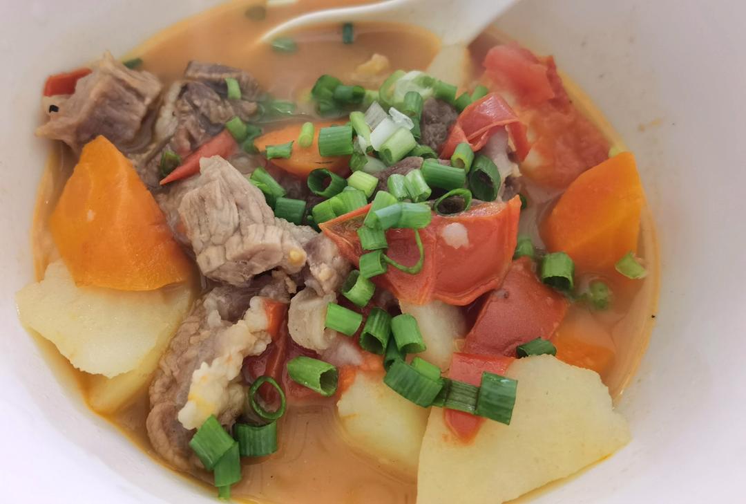 番茄土豆炖牛腩