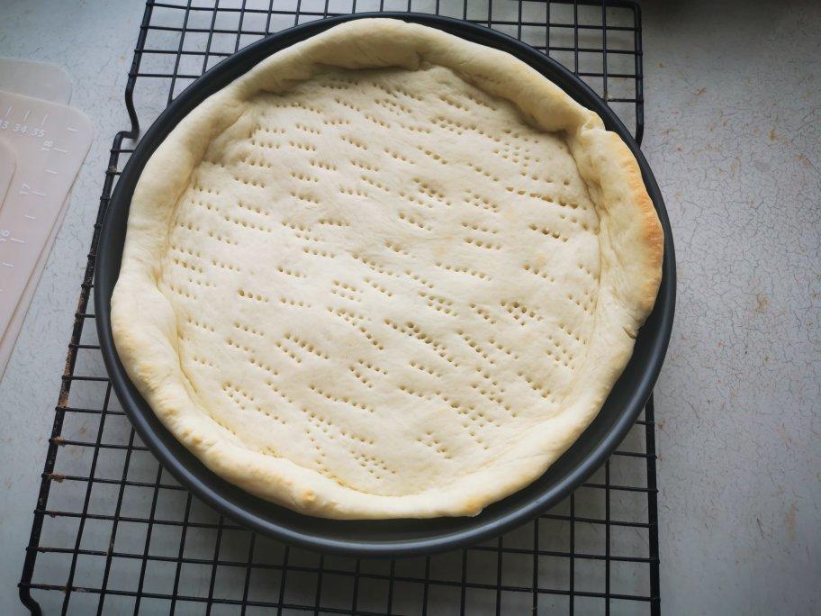 夜殇凌做的自制厚底披萨面饼