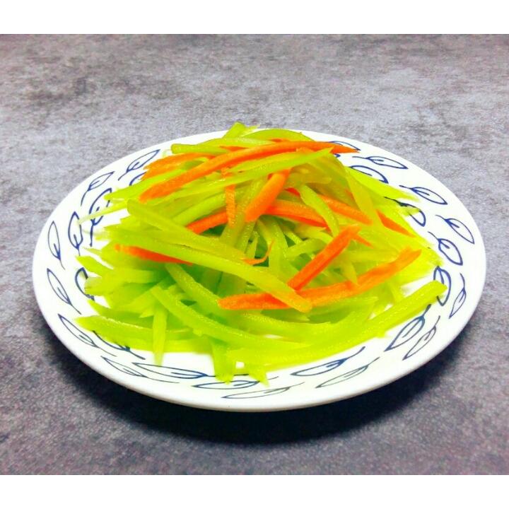 流年带不走夏伤2012做的椒油凉拌莴笋胡萝卜丝