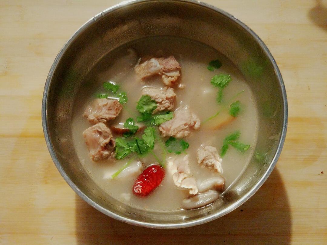 山药香菇排骨汤