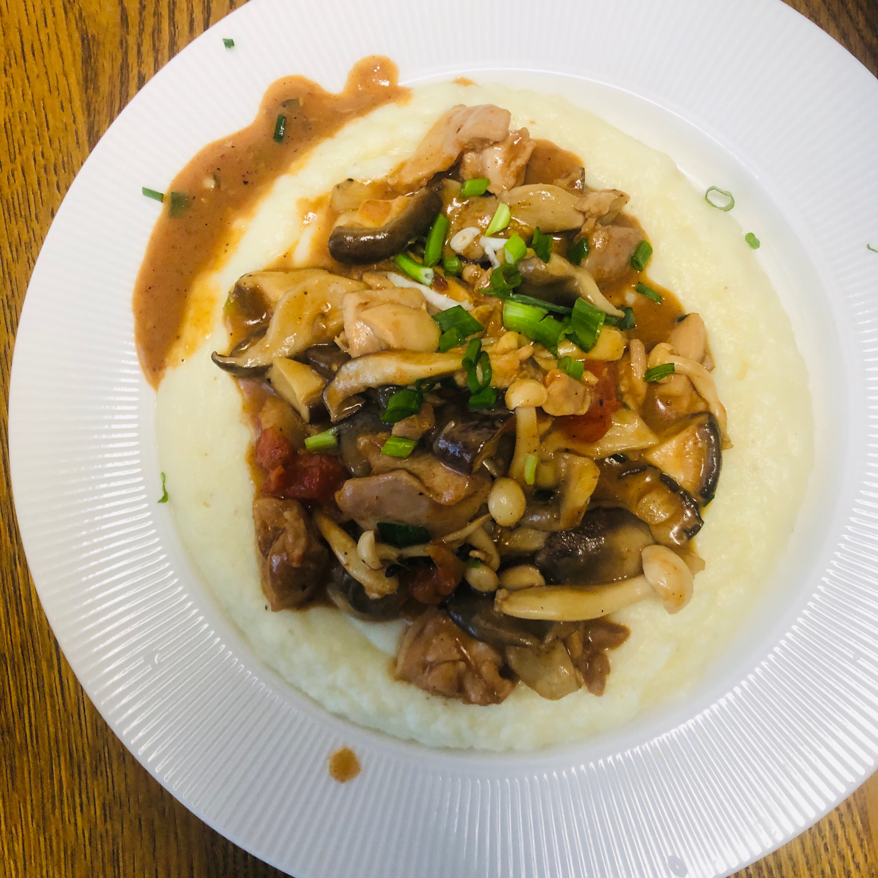 混合蘑菇配鸡肉佐土豆泥Mushroom and chicken with mashed potato的做法
