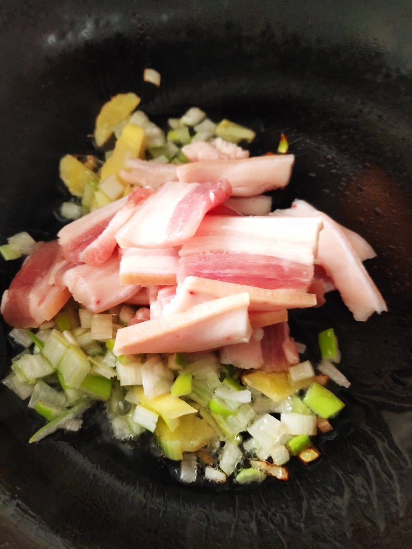 豆角粘卷子🌻一锅鲜的做法 步骤4