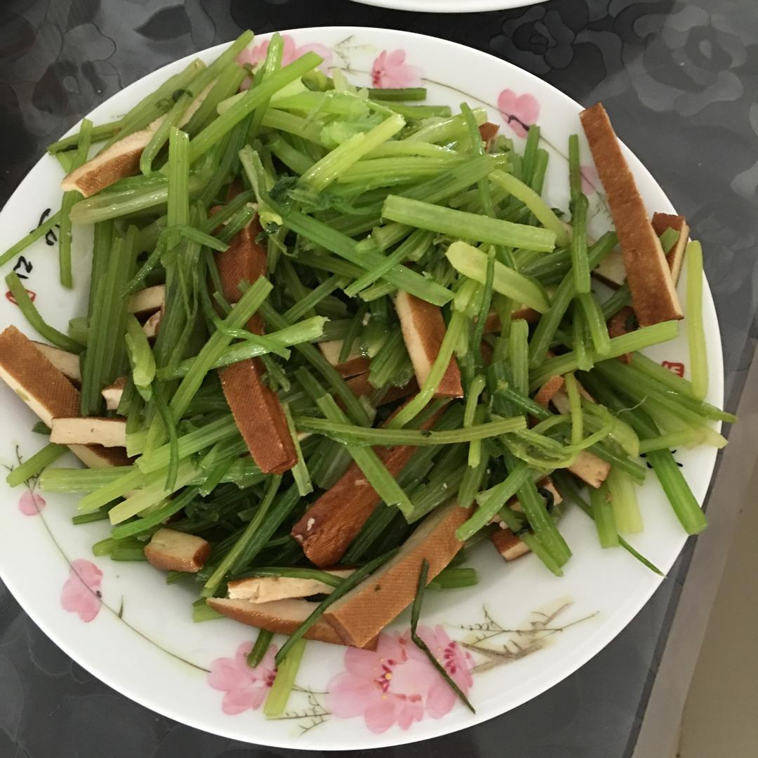 芹菜炒香干