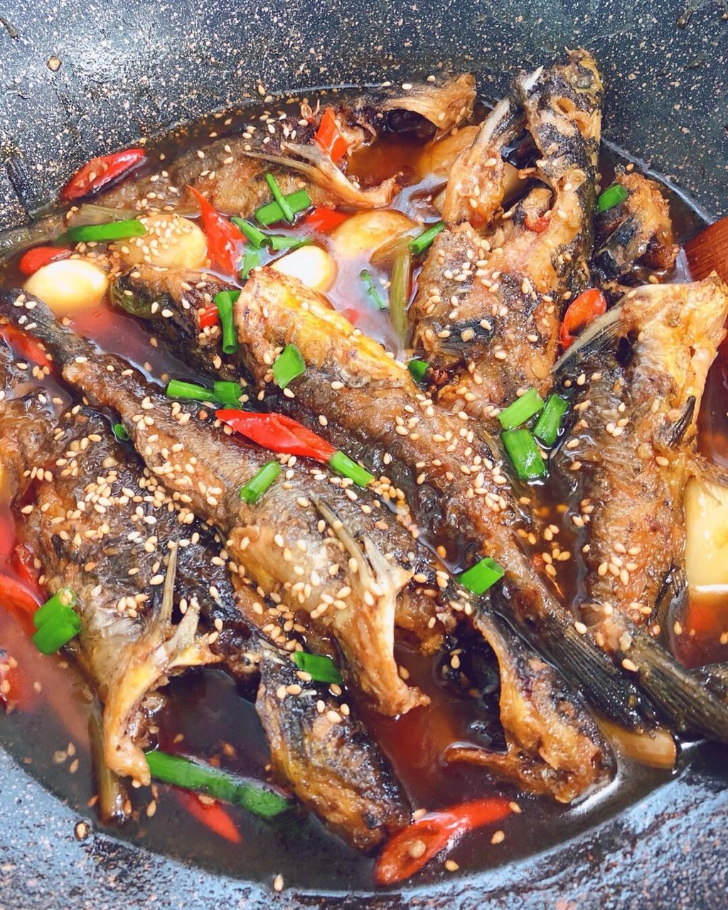 桐儿桐啊做的红烧黄丫头