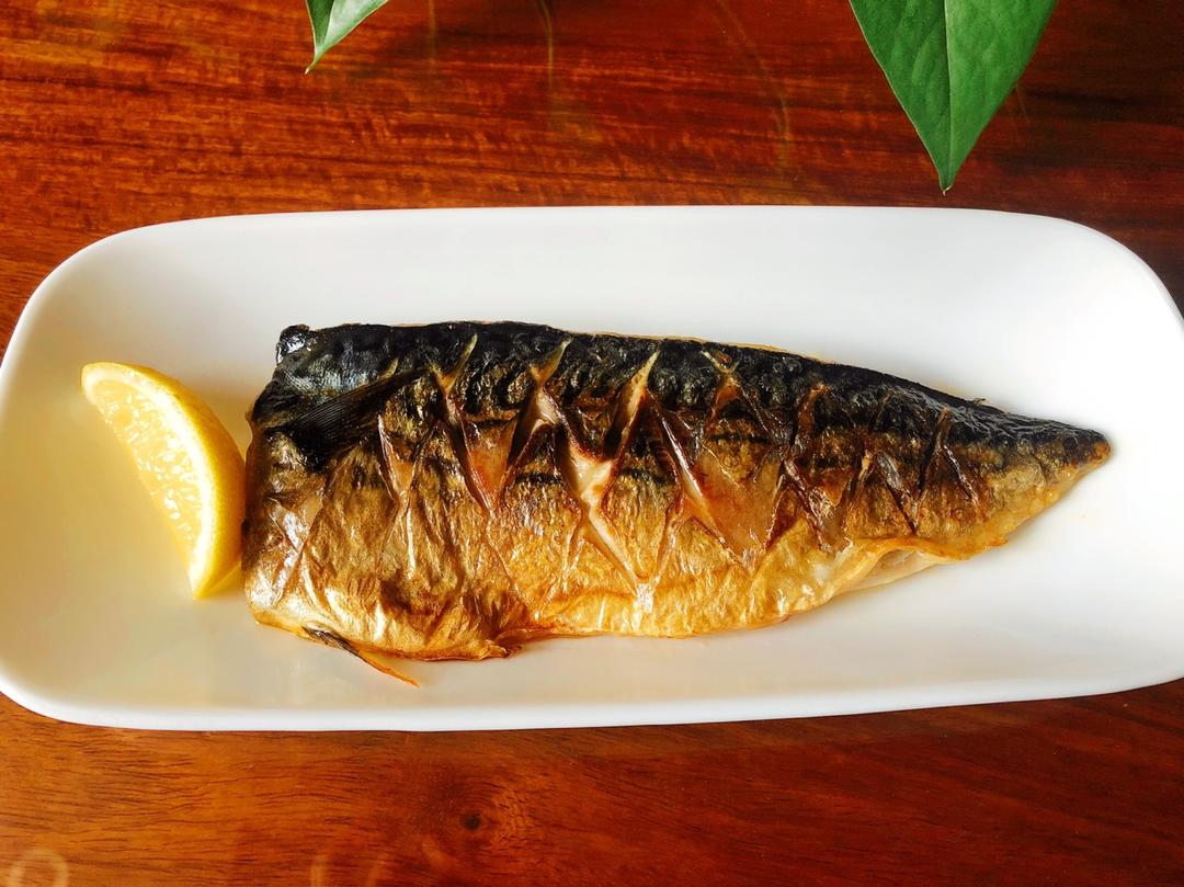 日式盐烤青花鱼