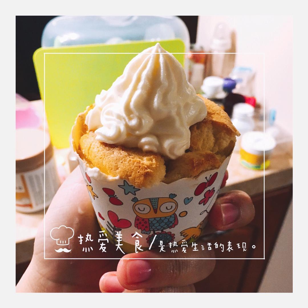 软绵绵戚风纸杯蛋糕