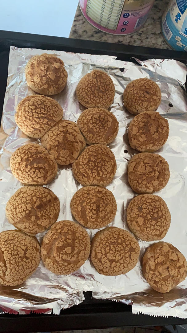 一口就爆浆的卡士达酥皮泡芙