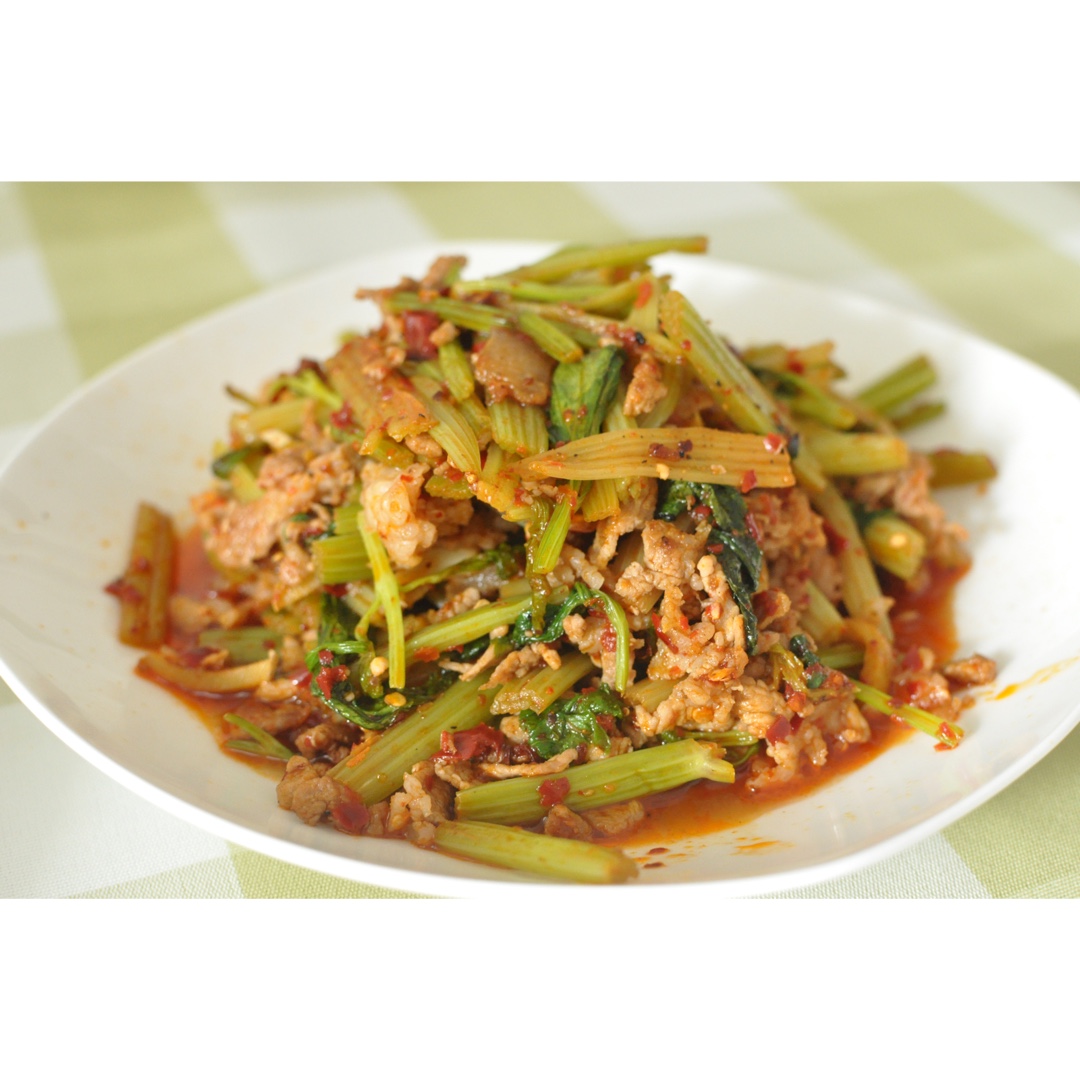 芹菜炒肉