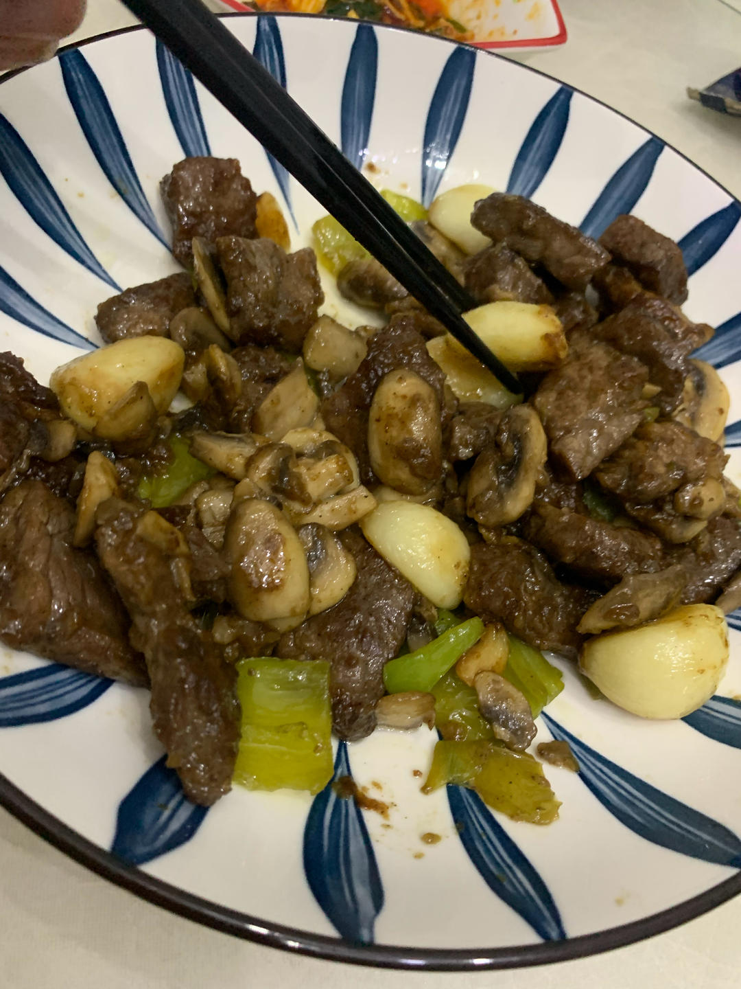 好吃到舔盘的蒜香黑椒牛肉粒