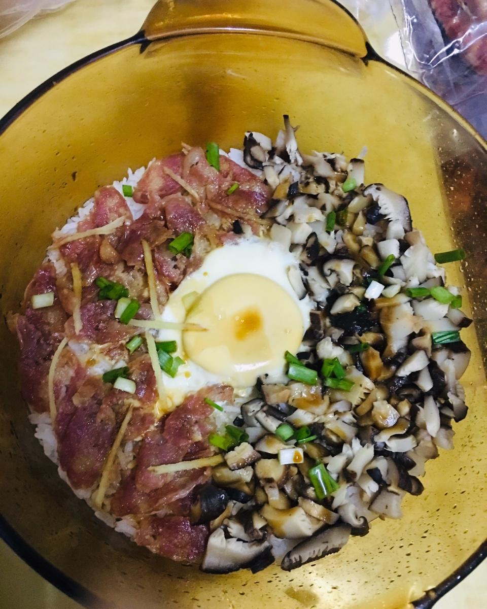 广式飘香腊味煲仔饭